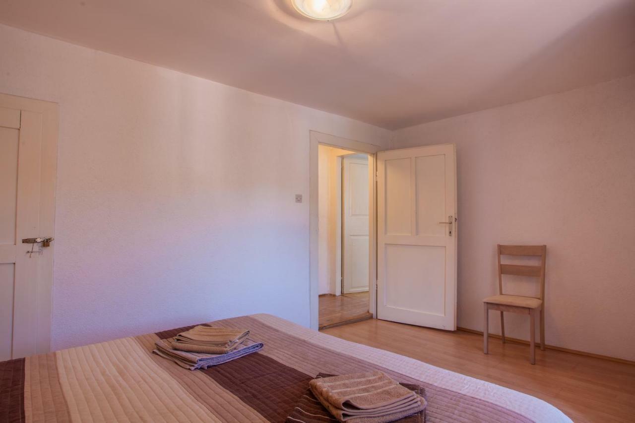 Apartment Surdic Valun Extérieur photo
